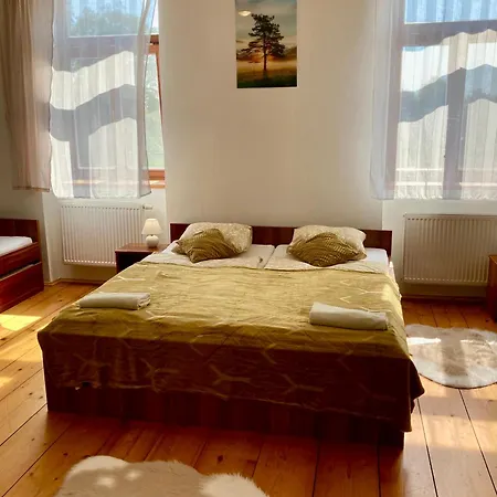 Guest house A Restaurace Myslivna Kolence - Trebonsko