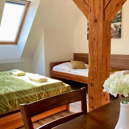 A Restaurace Myslivna Kolence - Trebonsko 3*
